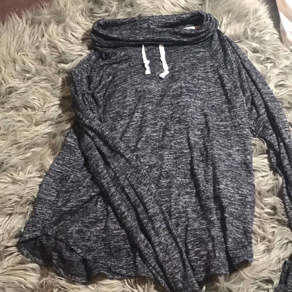 grey hollister turtle neck